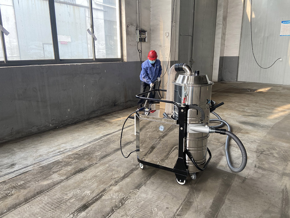 工業(yè)吸塵器電機發(fā)熱怎么辦？